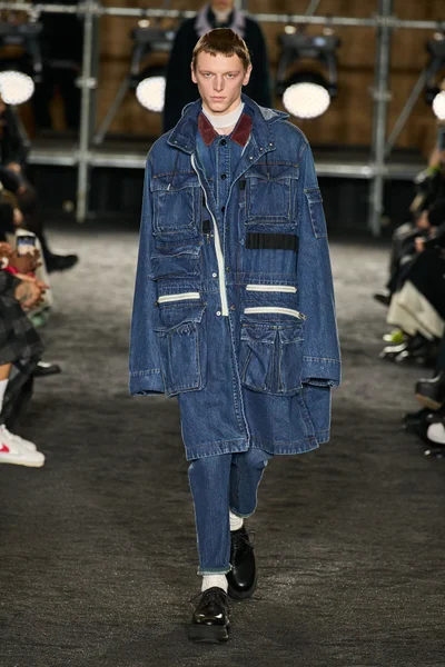 Look 11